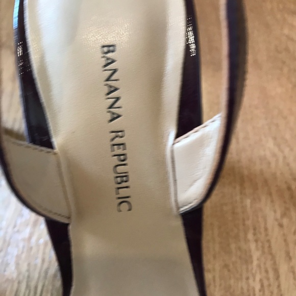 Banana Republic Slingback Heel W/Box - Picture 4 of 7